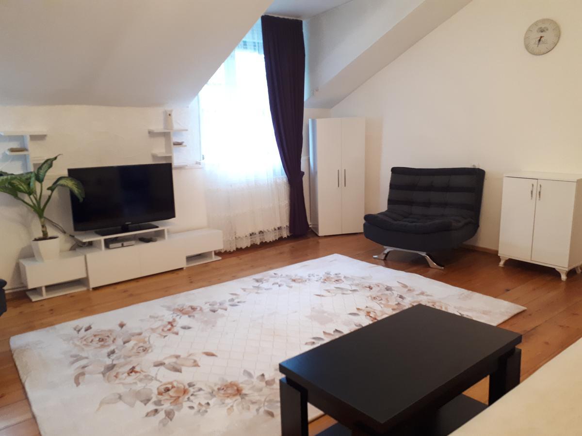 Karin House Apartment Tbilisi Bagian luar foto