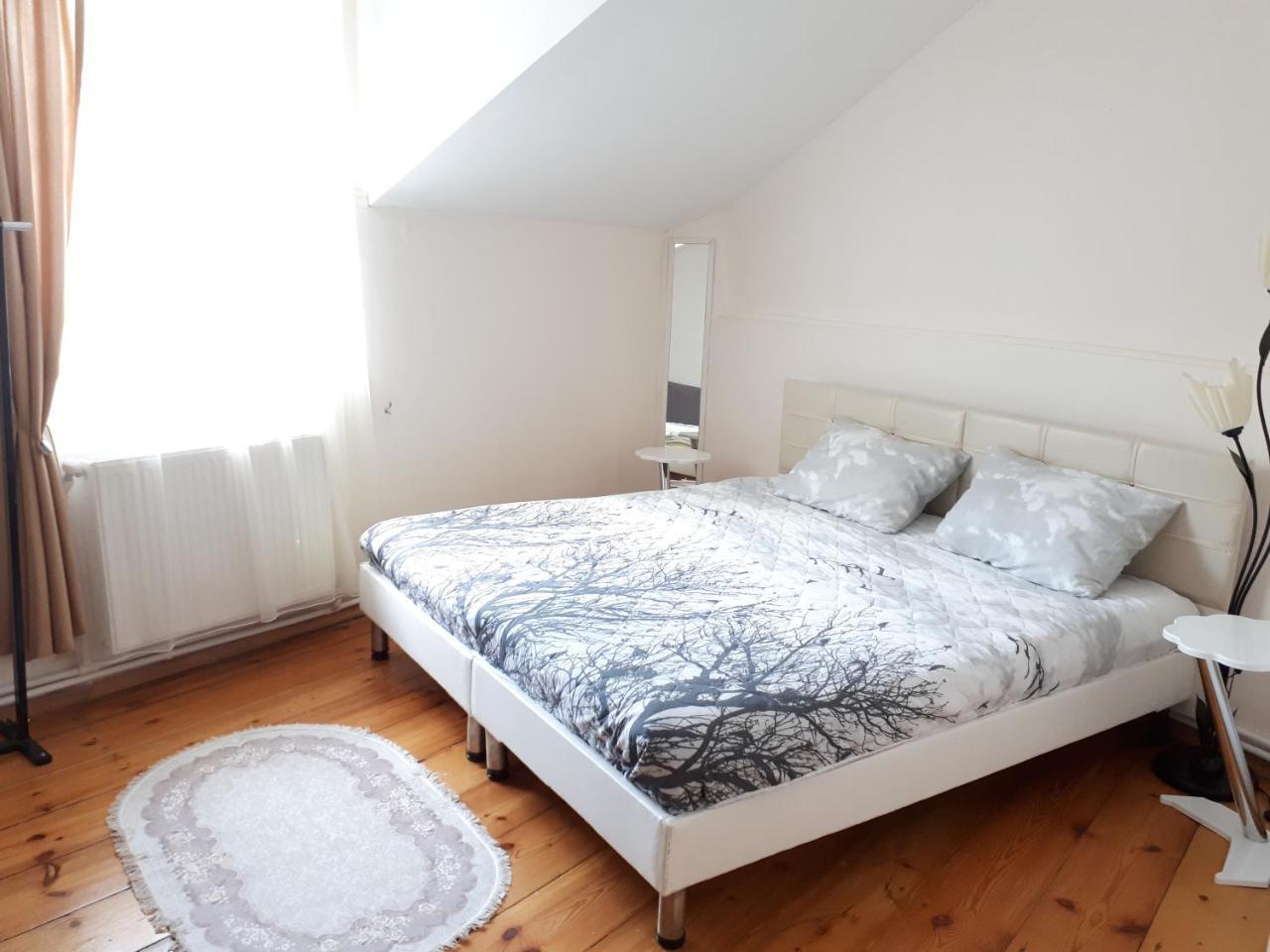 Karin House Apartment Tbilisi Bagian luar foto