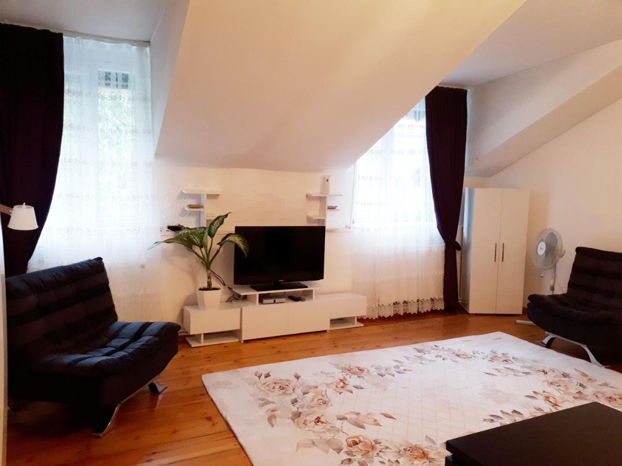 Karin House Apartment Tbilisi Bagian luar foto